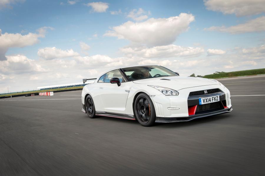  Nissan GT-R by Nismo 2014 года  (фото 27 из 46)